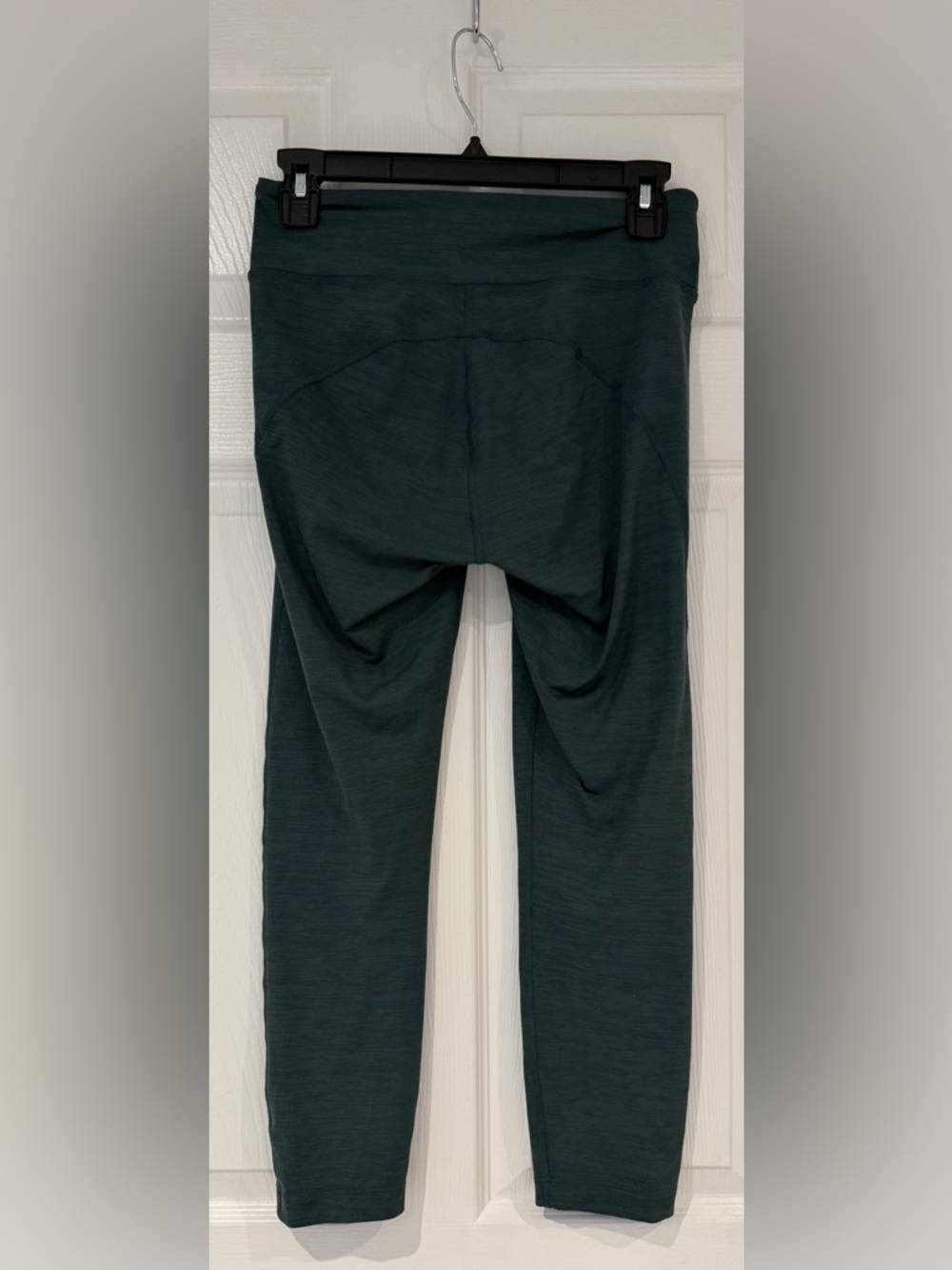 Outdoor Voices Cropped Athletic Leggings Evergreen Size M - Picture 2 of 7